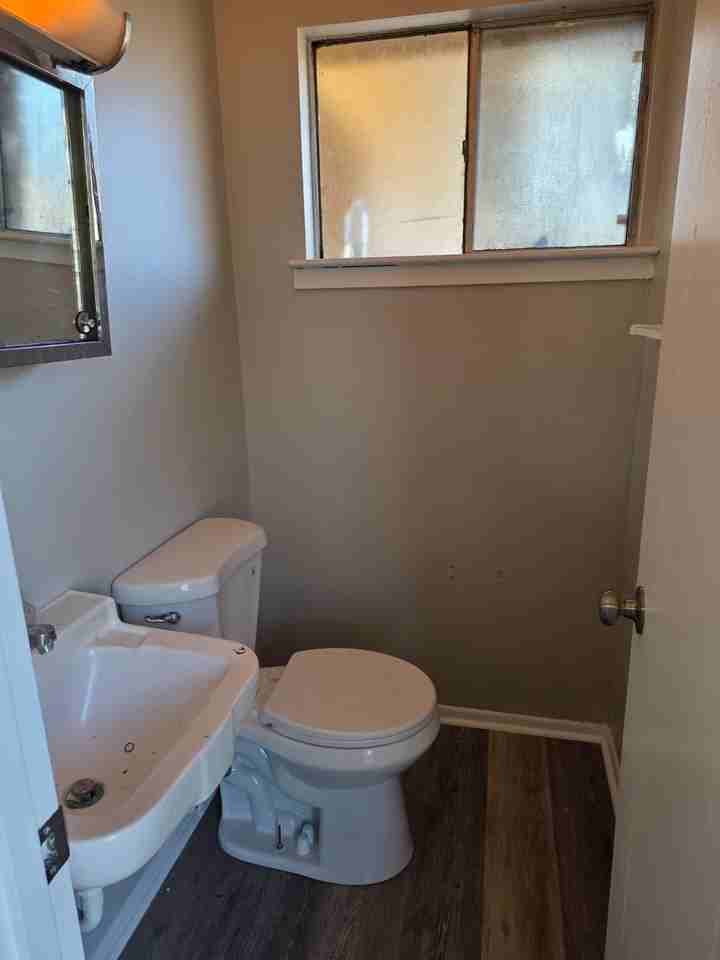 13101 Dedeaux Rd #1 - Photo 7 of 11