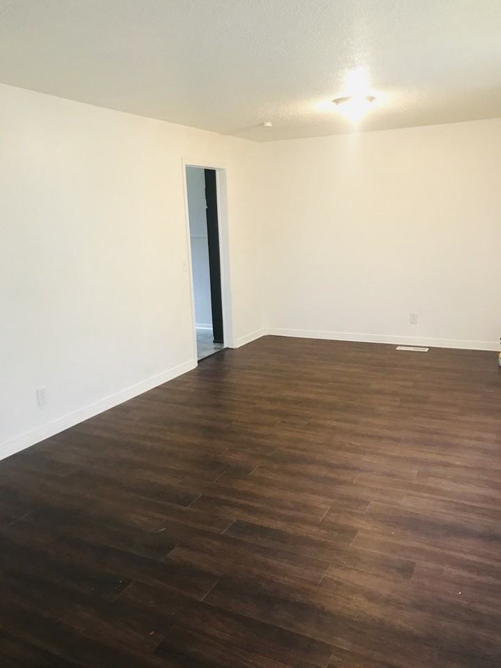 1416 Ne 39th St #1 - Photo 6 of 12