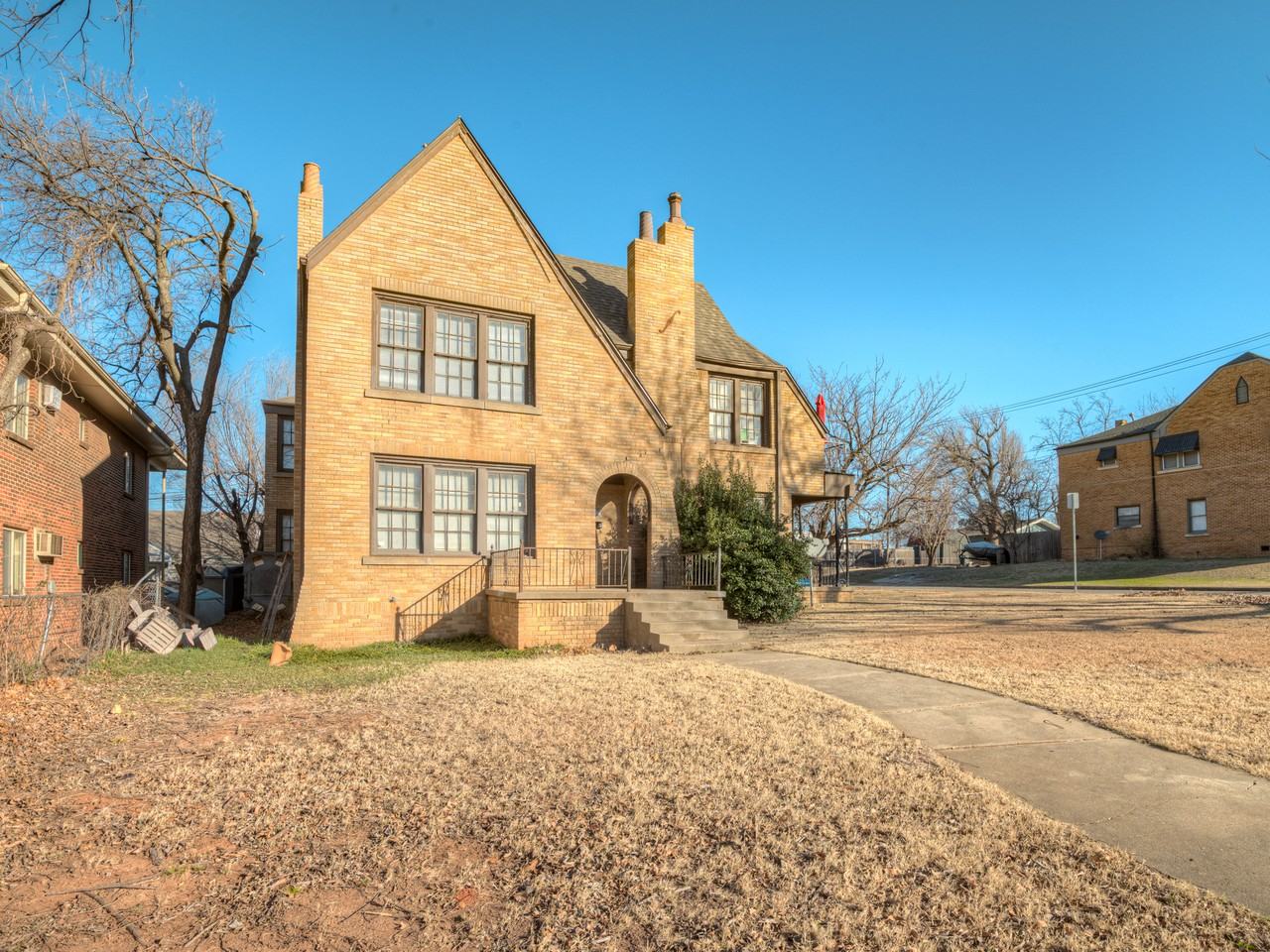 1801 Nw 22nd St #1801 - Photo 2 of 47