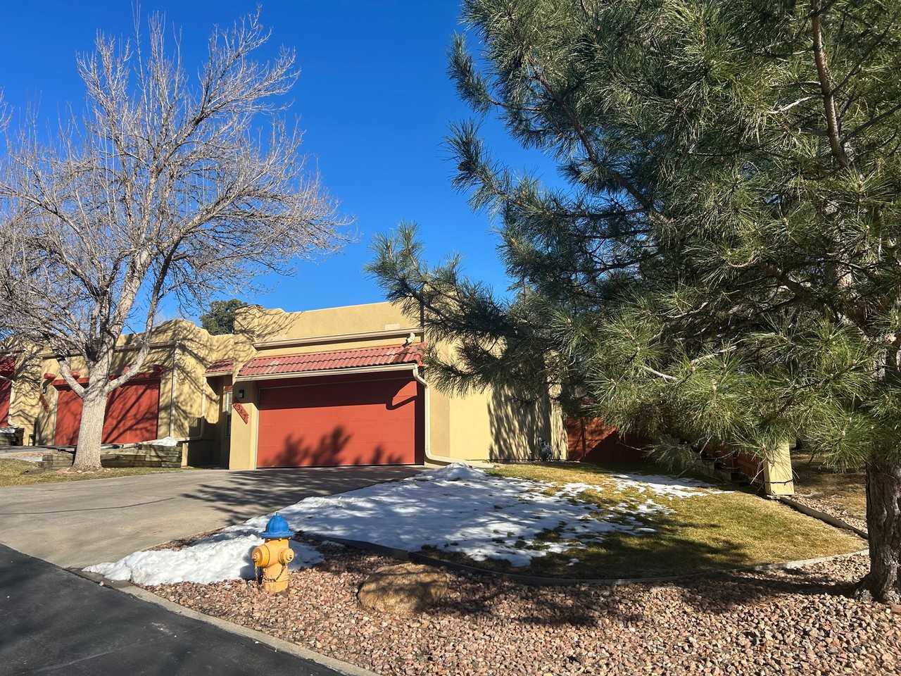 1347 E Parkway Dr #1 - Photo 2 of 20