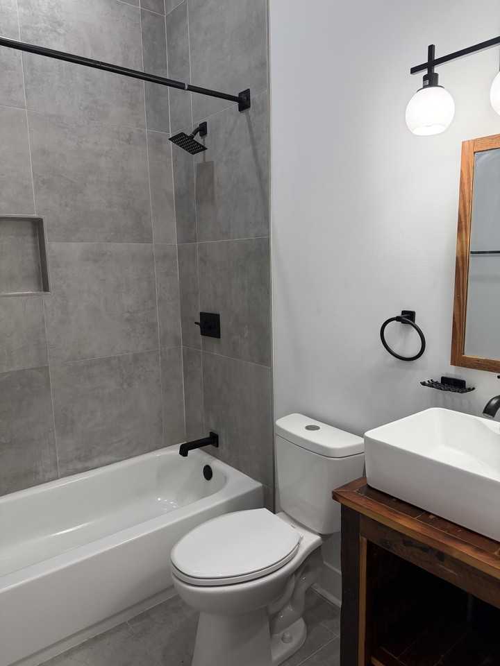 736 E Chelten Ave #1