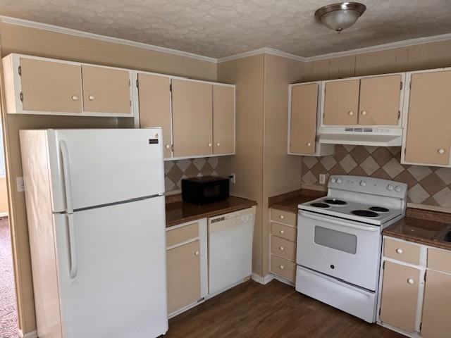 637 Aubrey Dr #1 - Photo 2 of 15