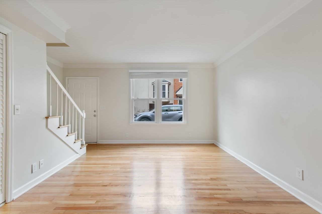 3315 Fairmont Dr5 #5 - Photo 4 of 23