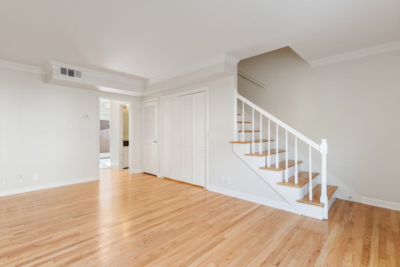 3315 Fairmont Dr5 #5 - Photo 7 of 23