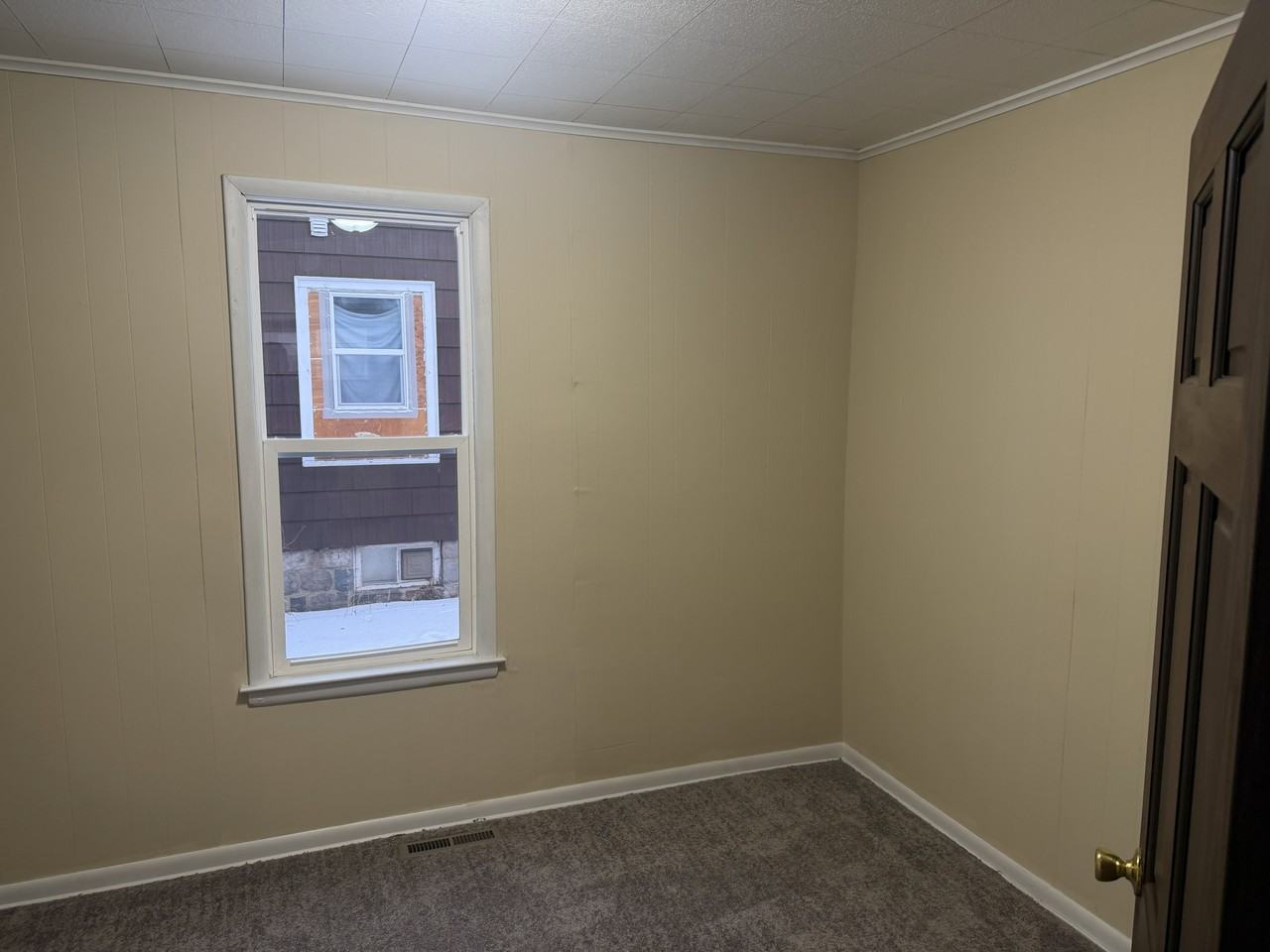 210 4th St S #1 - Photo 6 of 20