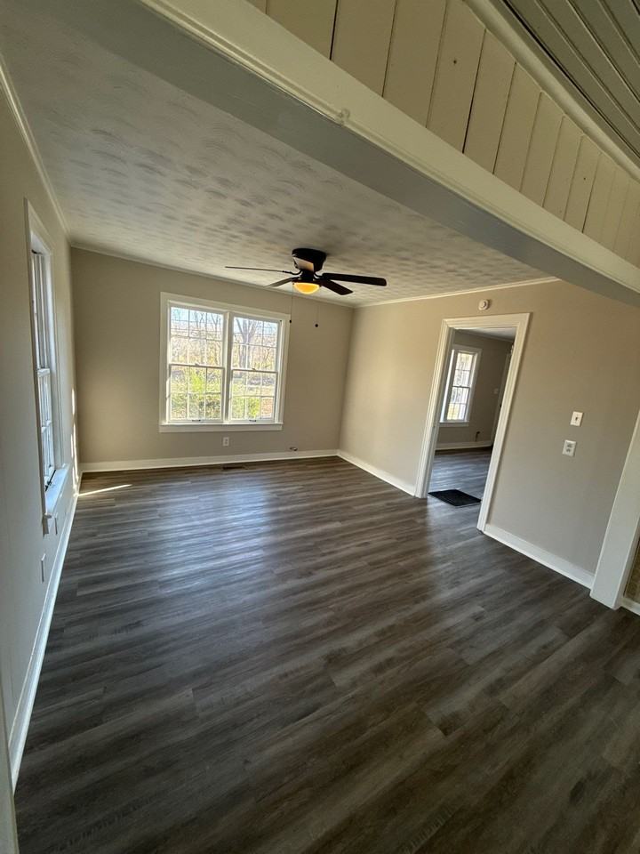 1699 Eastland Ave #1 - Photo 3 of 19