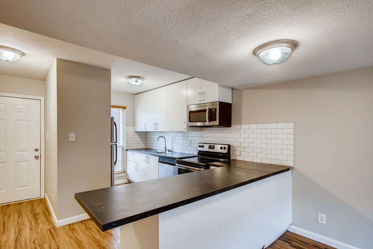 3818 Southway Dr #101 - Photo 3 of 6