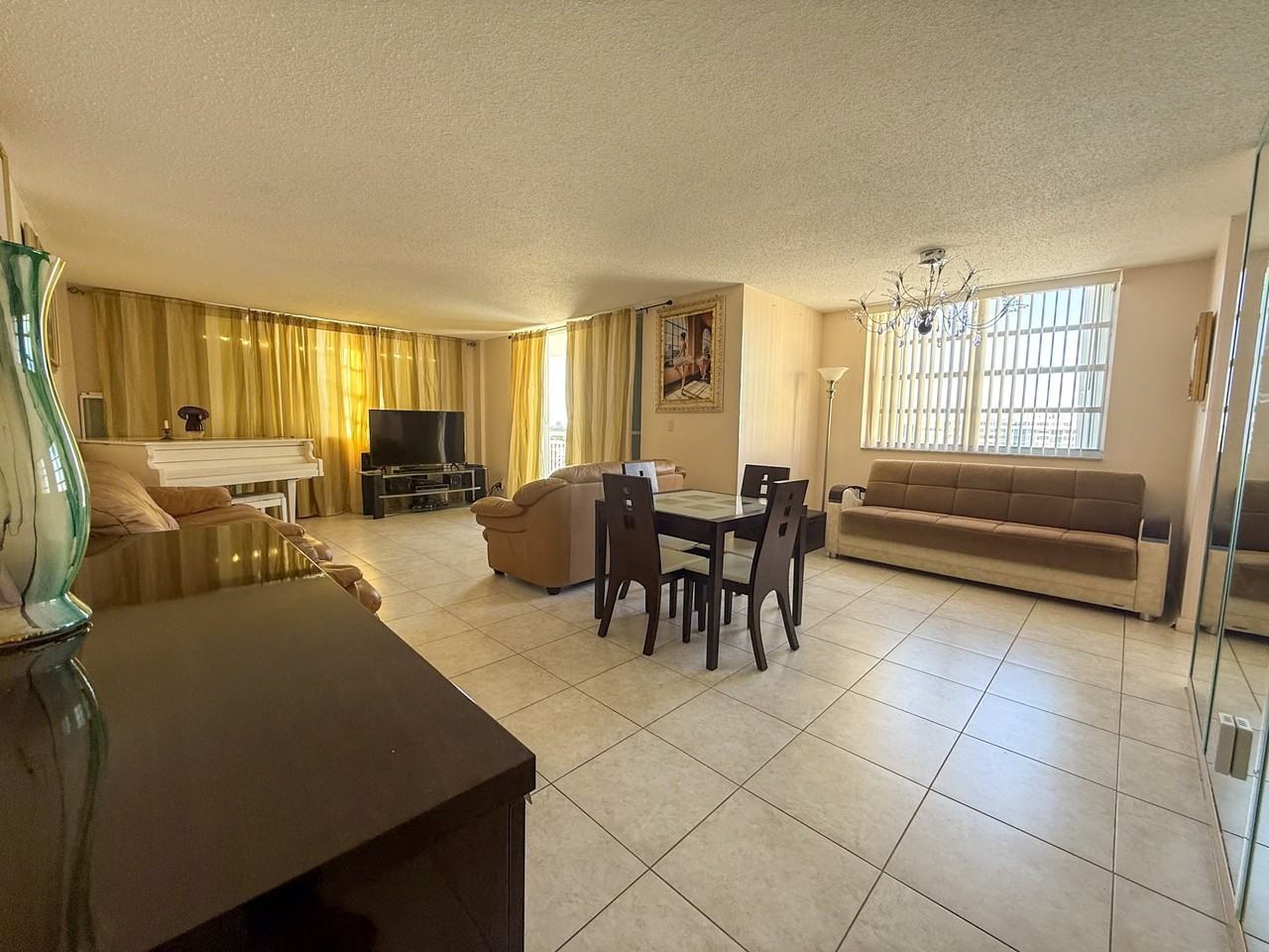 1849 South Ocean Drive #1402 - Photo 2 of 29