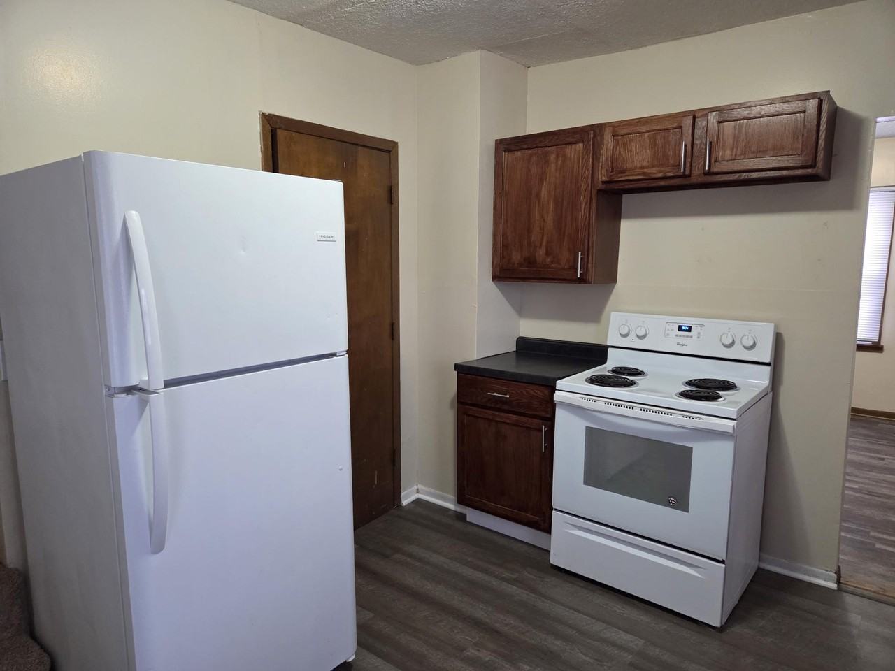 2631 Knox Ave N #1 - Photo 5 of 24