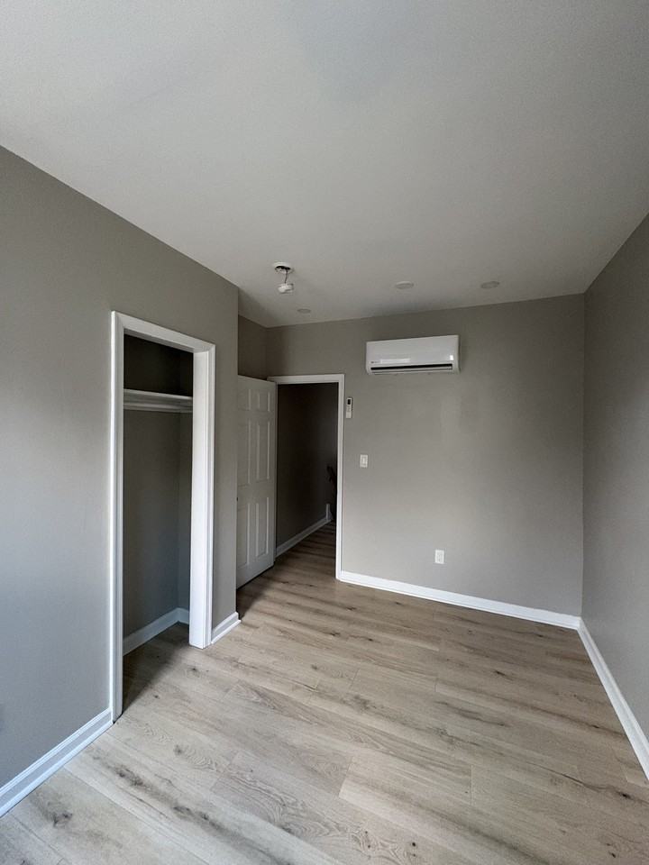 245 W Ontario St #2 - Photo 3 of 9