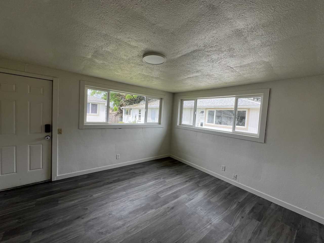 1055 16th St Se #1061 - Photo 4 of 10