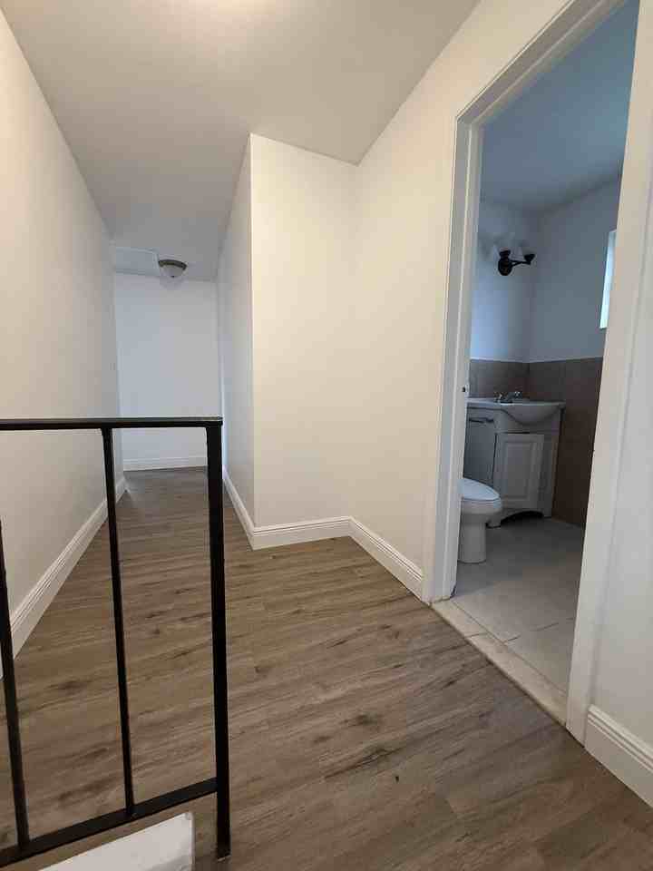 3811 Southwest 60th Terrace #2 - Photo 6 of 21