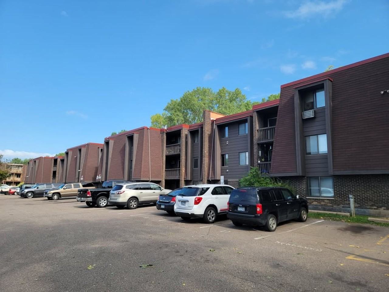 2 bedroom and 1 Bedroom units available - Photo 3 of 3