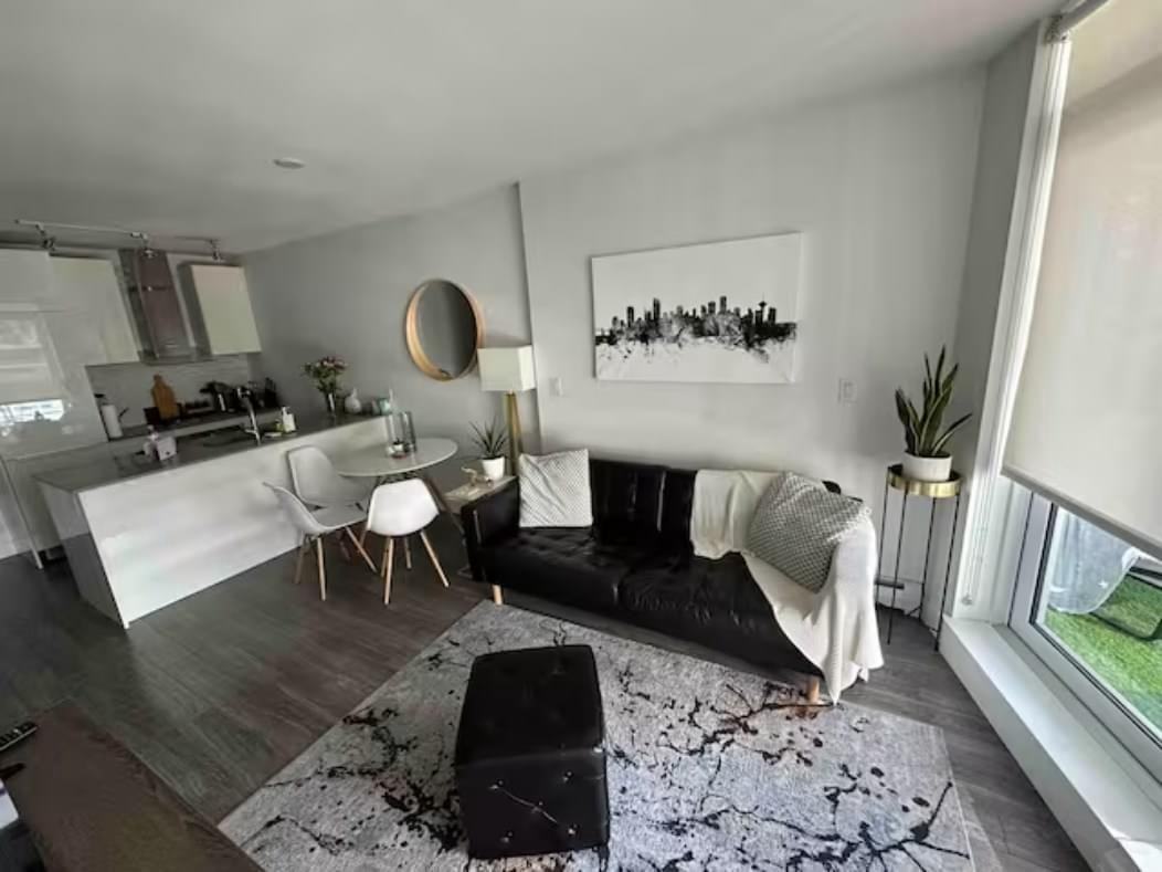 Drake St & Howe St #1101 - Photo 5 of 10