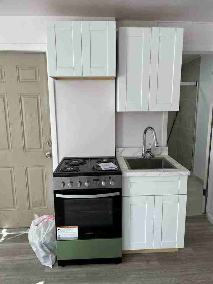 3811 Southwest 60th Terrace #1 - Photo 7 of 9