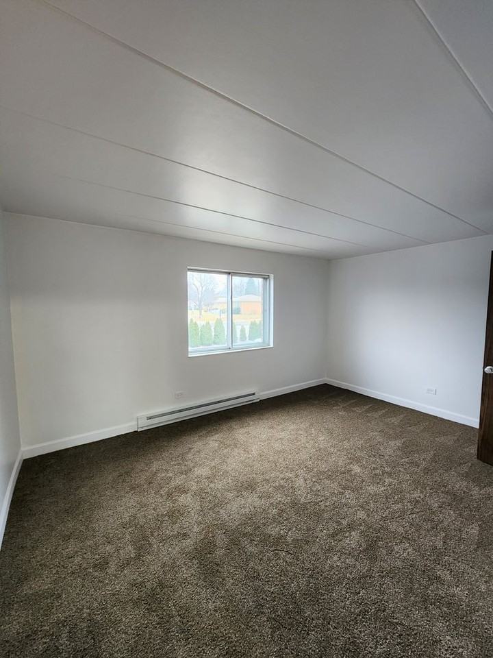 JER & Associates 4900-70 - Photo 7 of 11