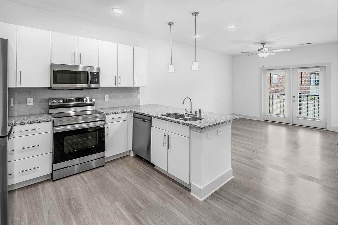 The Vandy Apartments - Photo 5 of 14