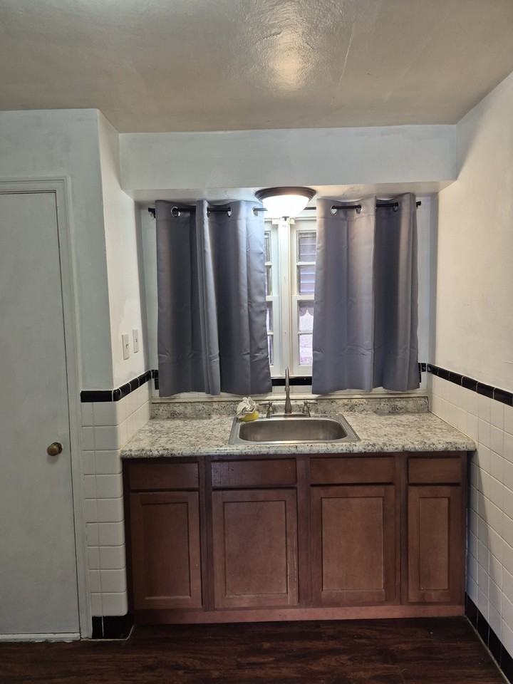 8835 Murvale Dr #1 - Photo 4 of 30