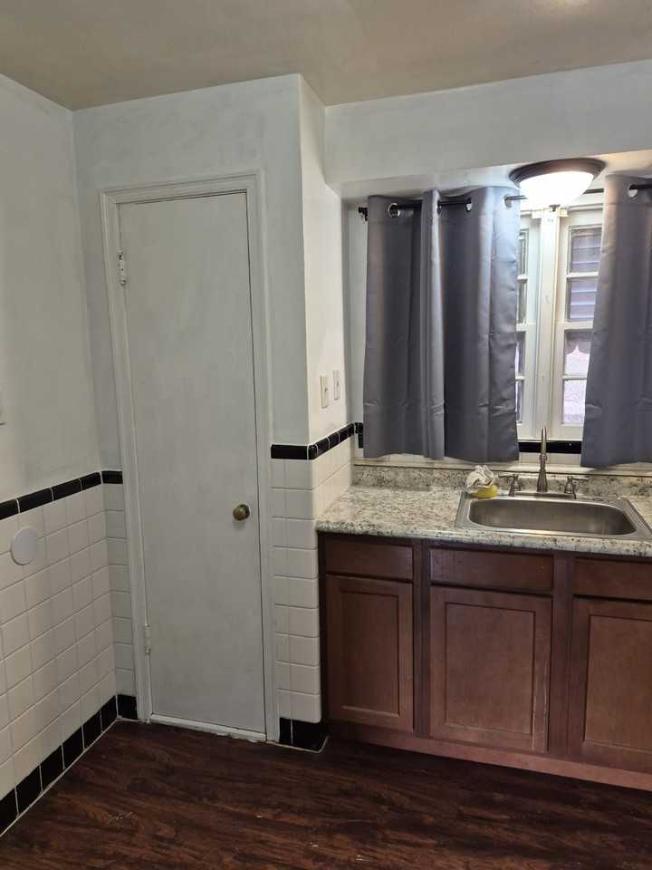 8835 Murvale Dr #1 - Photo 5 of 30