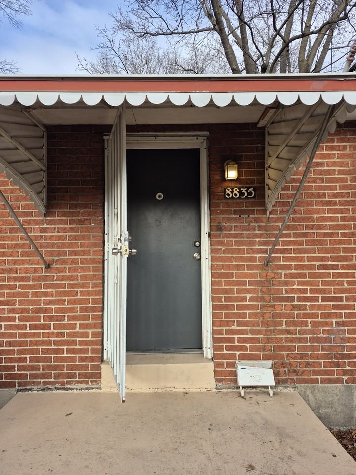 8835 Murvale Dr #1 - Photo 7 of 30