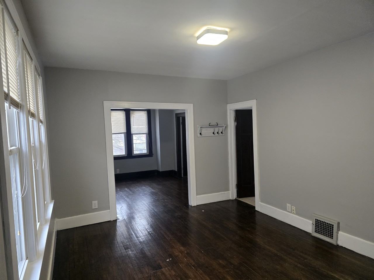 1367 Wayburn St #1 - Photo 4 of 10