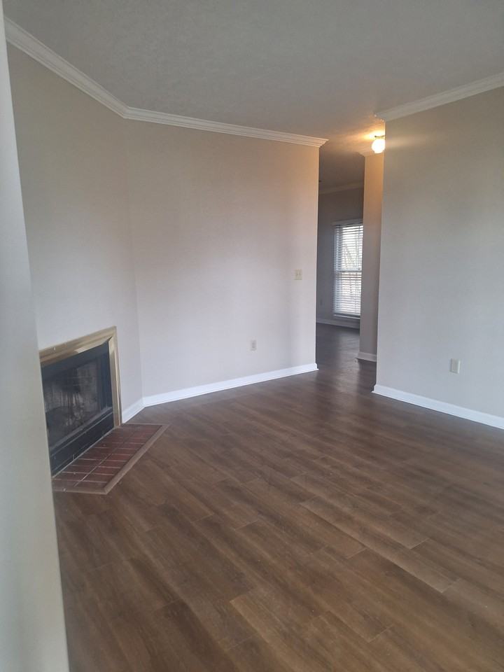 545 Clay St - Photo 2 of 14