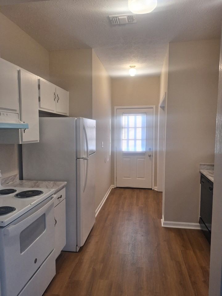 545 Clay St - Photo 5 of 14