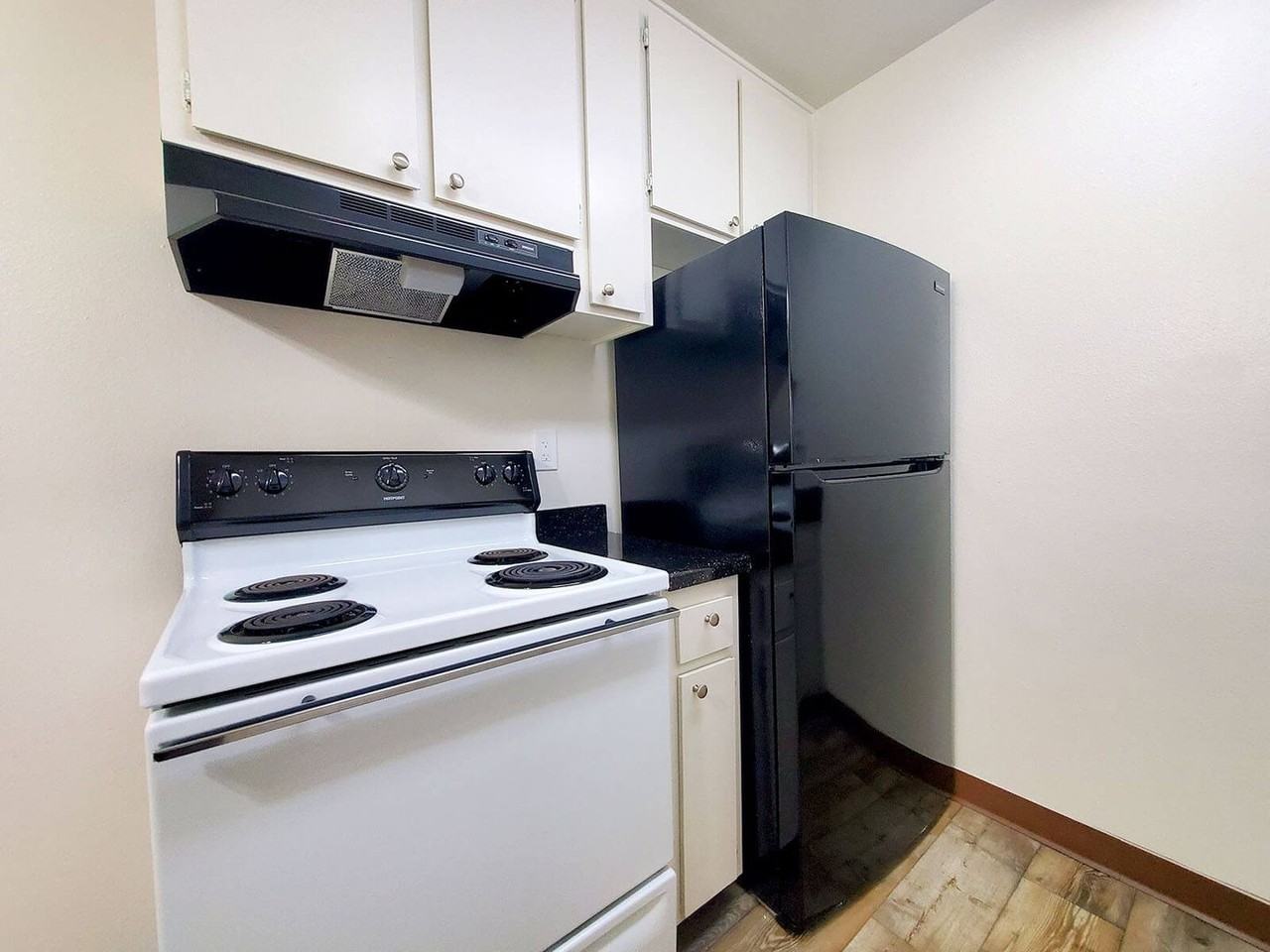 Summit Creek Apartments - Photo 4 of 50