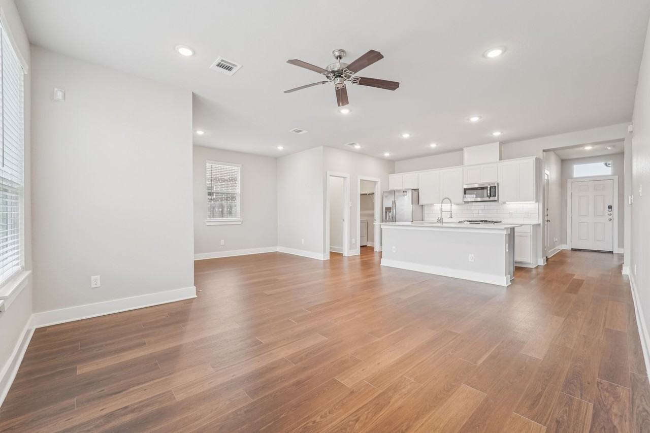 10638 Cascade Creek Dr - Photo 5 of 50