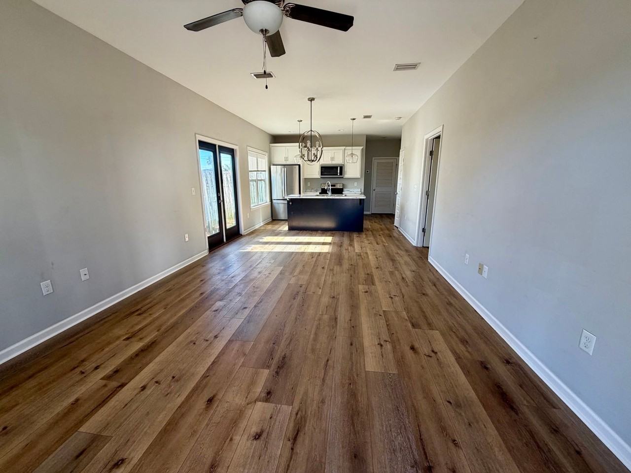 301 Gabrielle Ln - Photo 2 of 8