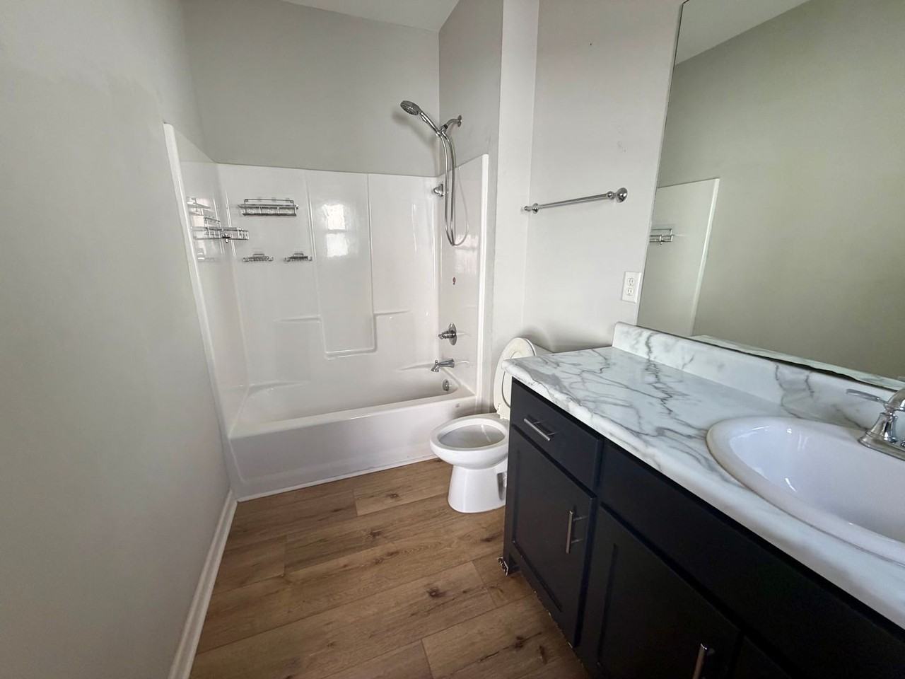 301 Gabrielle Ln - Photo 5 of 8