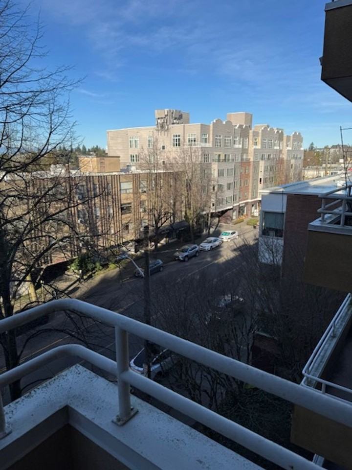 Hudson Square Apartments - Photo 5 of 30