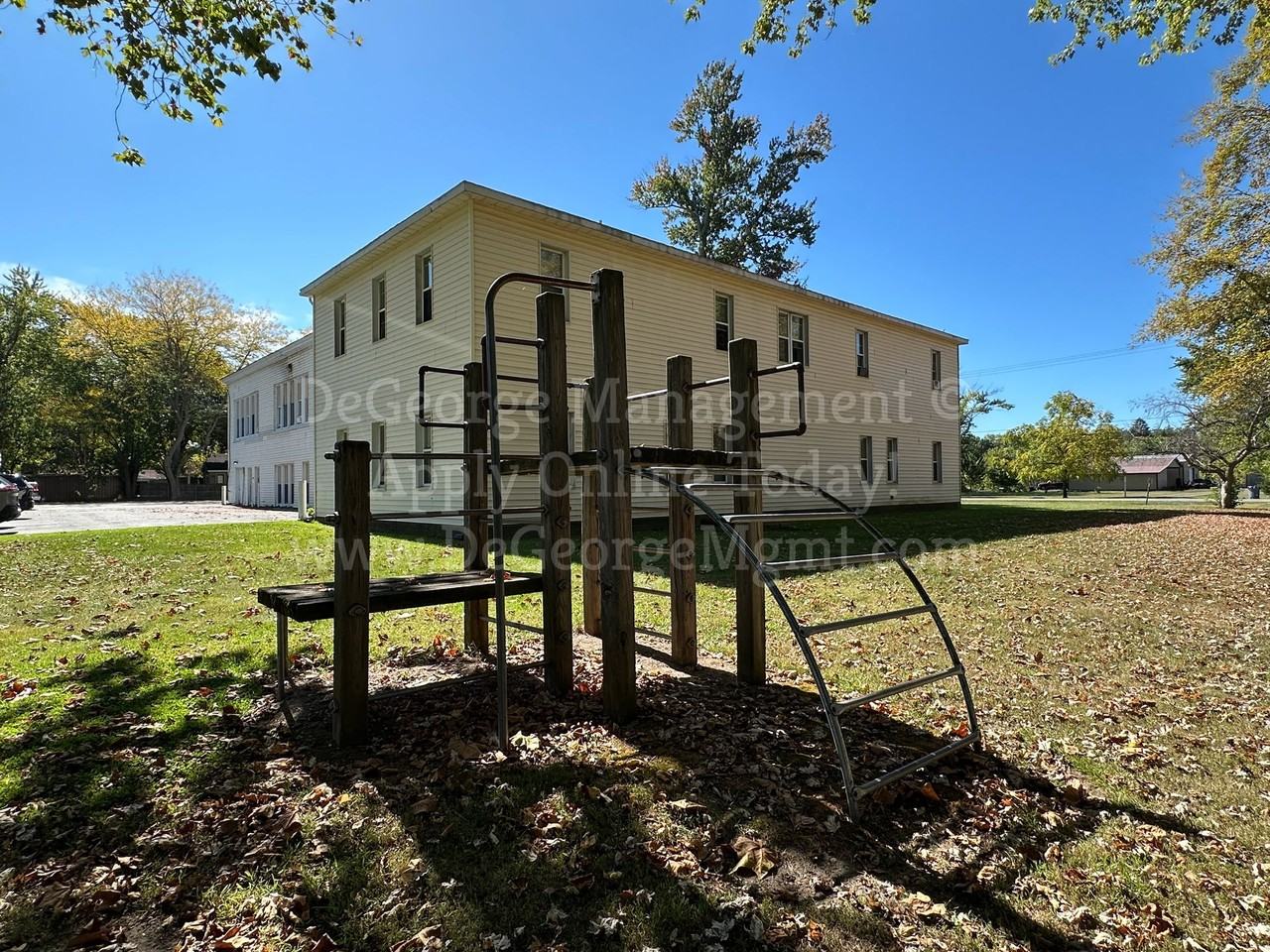 Lake Country Gardens - Photo 5 of 8