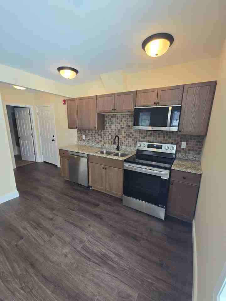 920 N Church St - Photo 7 of 13