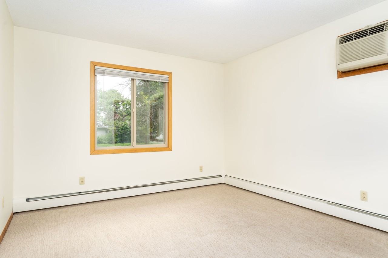 4301 Valley View Rd - Photo 5 of 7