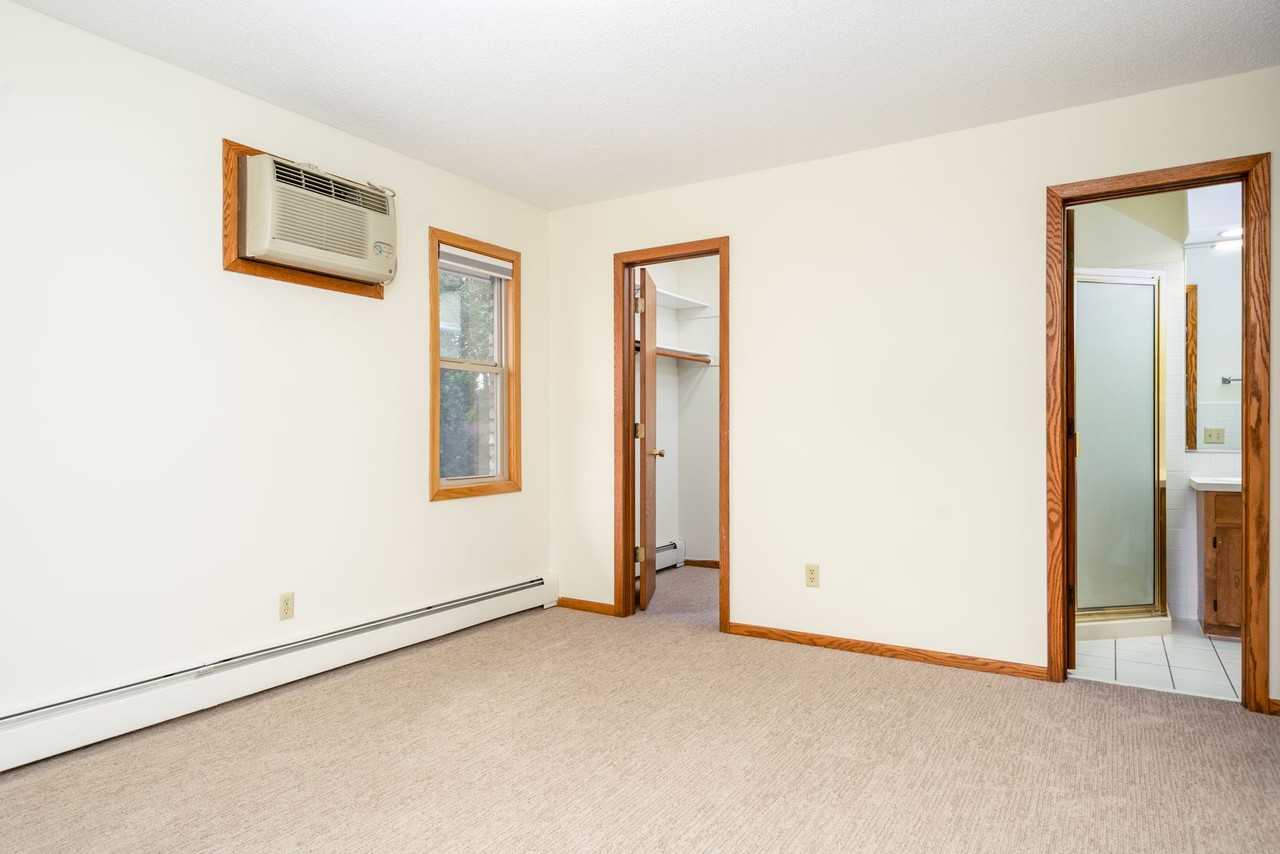 4301 Valley View Rd - Photo 6 of 7