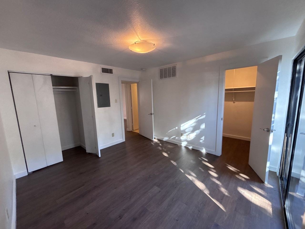 4109 Avondale Ave - Photo 7 of 8