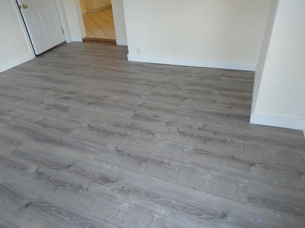 24 Franklindale Ave #1LOWER - Photo 2 of 4