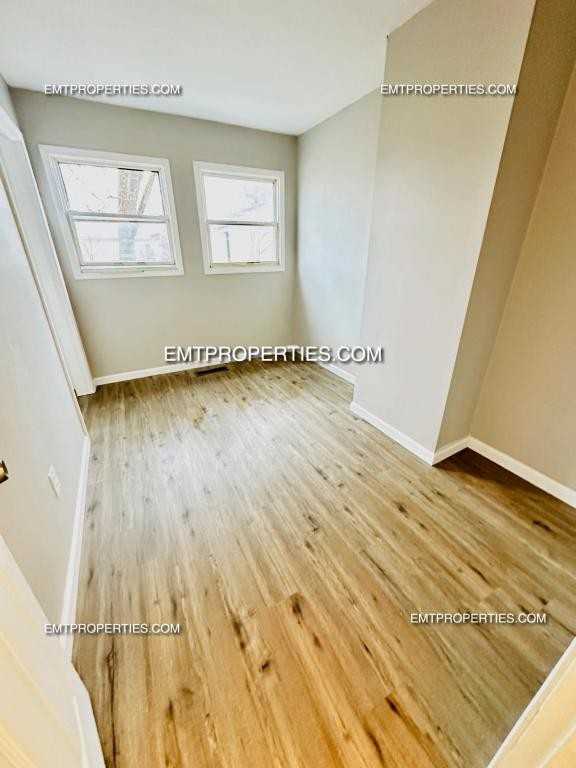 2812 Riverview Ln - Photo 2 of 7