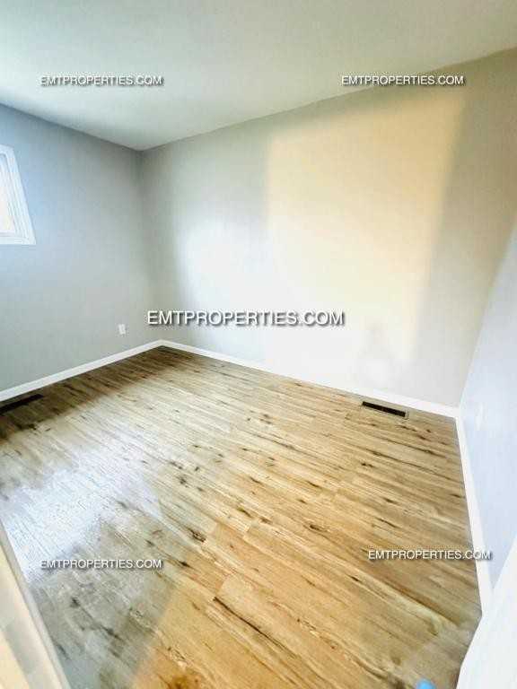 2812 Riverview Ln - Photo 3 of 7