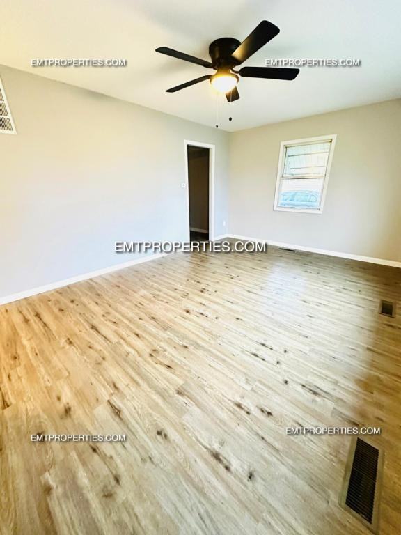 2812 Riverview Ln - Photo 4 of 7