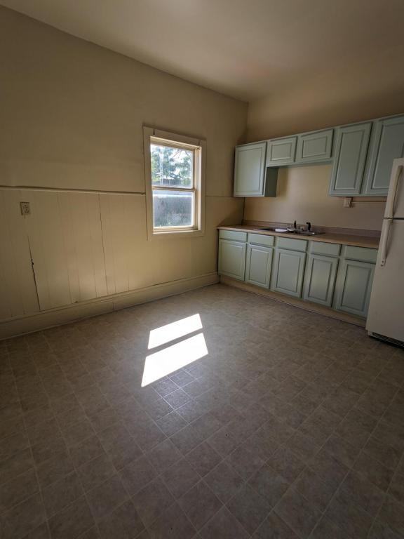 715 N Union St - Photo 2 of 6