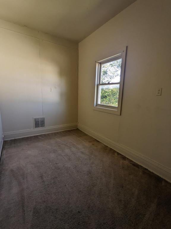 715 N Union St - Photo 4 of 6