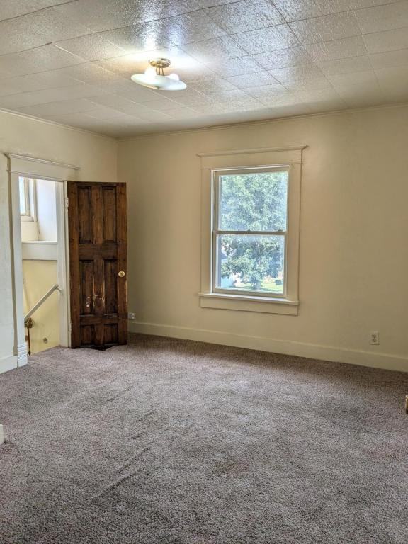 1021 E Taylor St - Photo 4 of 5