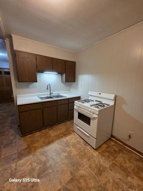 1217 Zartman Rd - Photo 3 of 6