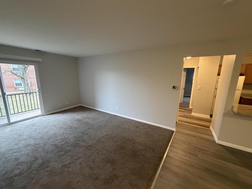 21133 Kildare Ave - Photo 7 of 49