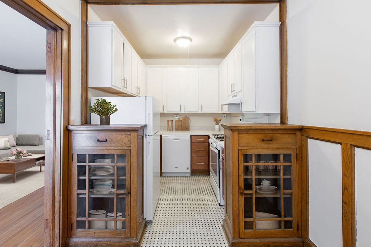 1785 Bryant Ave S - Photo 2 of 6