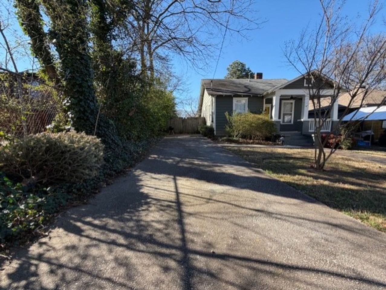 107 Cleveland St Se - Photo 3 of 4