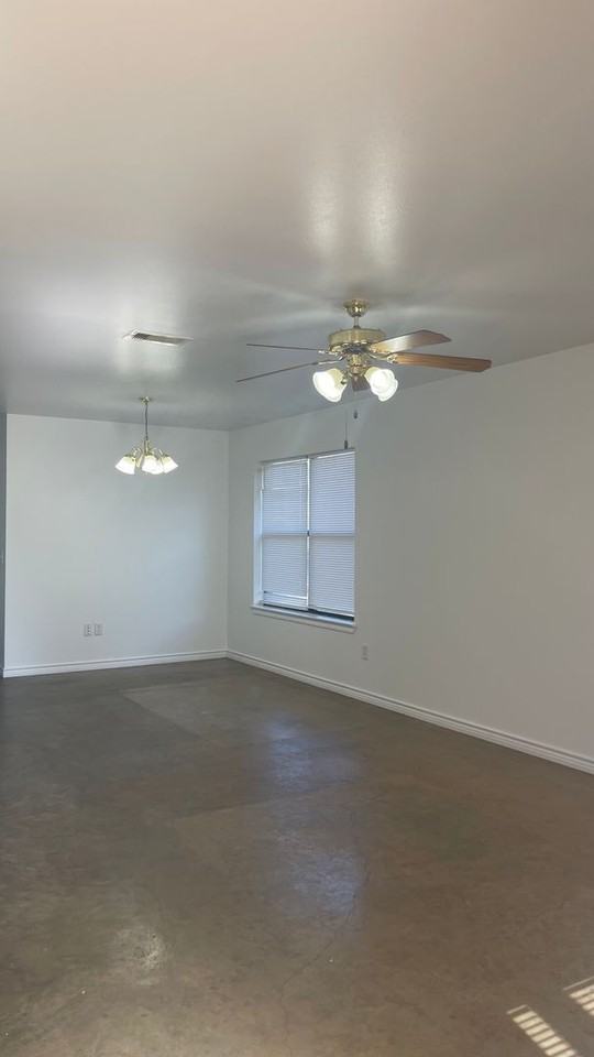 607 Pleasant Ln - Photo 2 of 13