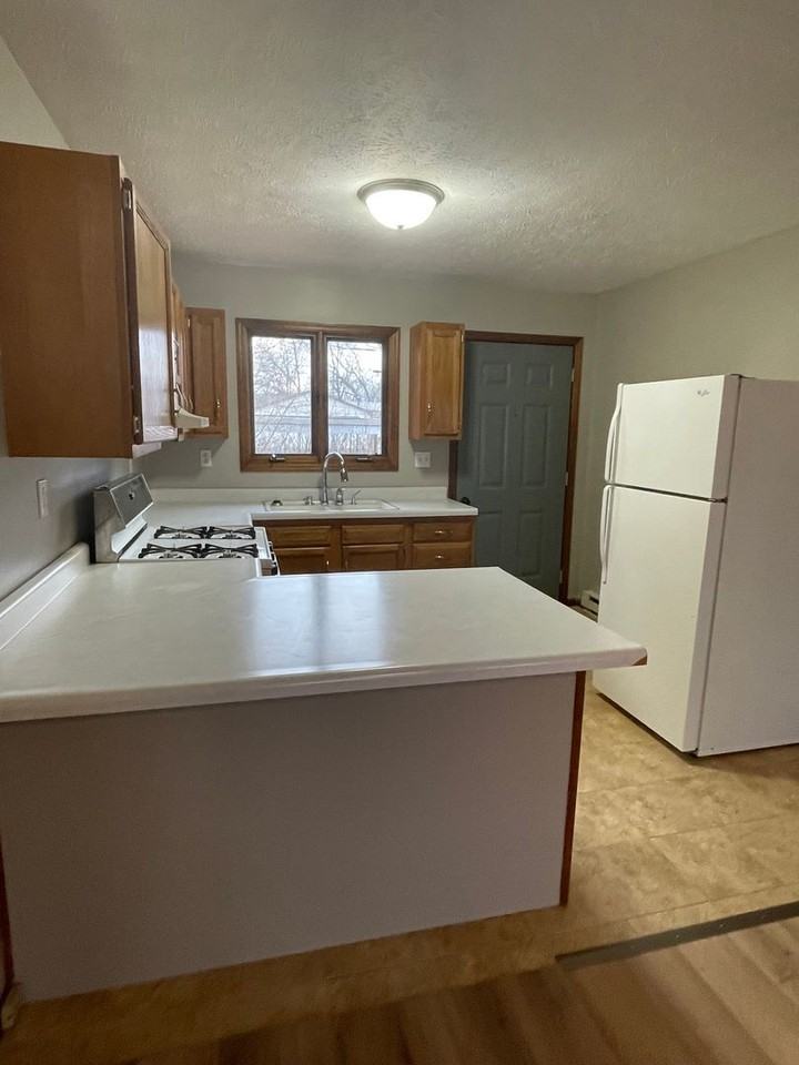 820 Pearl St - Photo 3 of 8